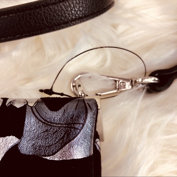 Enzo Angiolini Lanx Foldover Crossbody - Picture 6 of 8